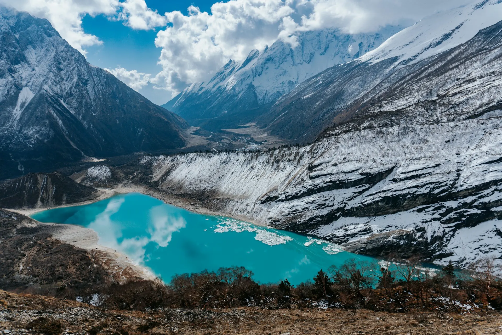Manaslu Circuit Trek cost 2026