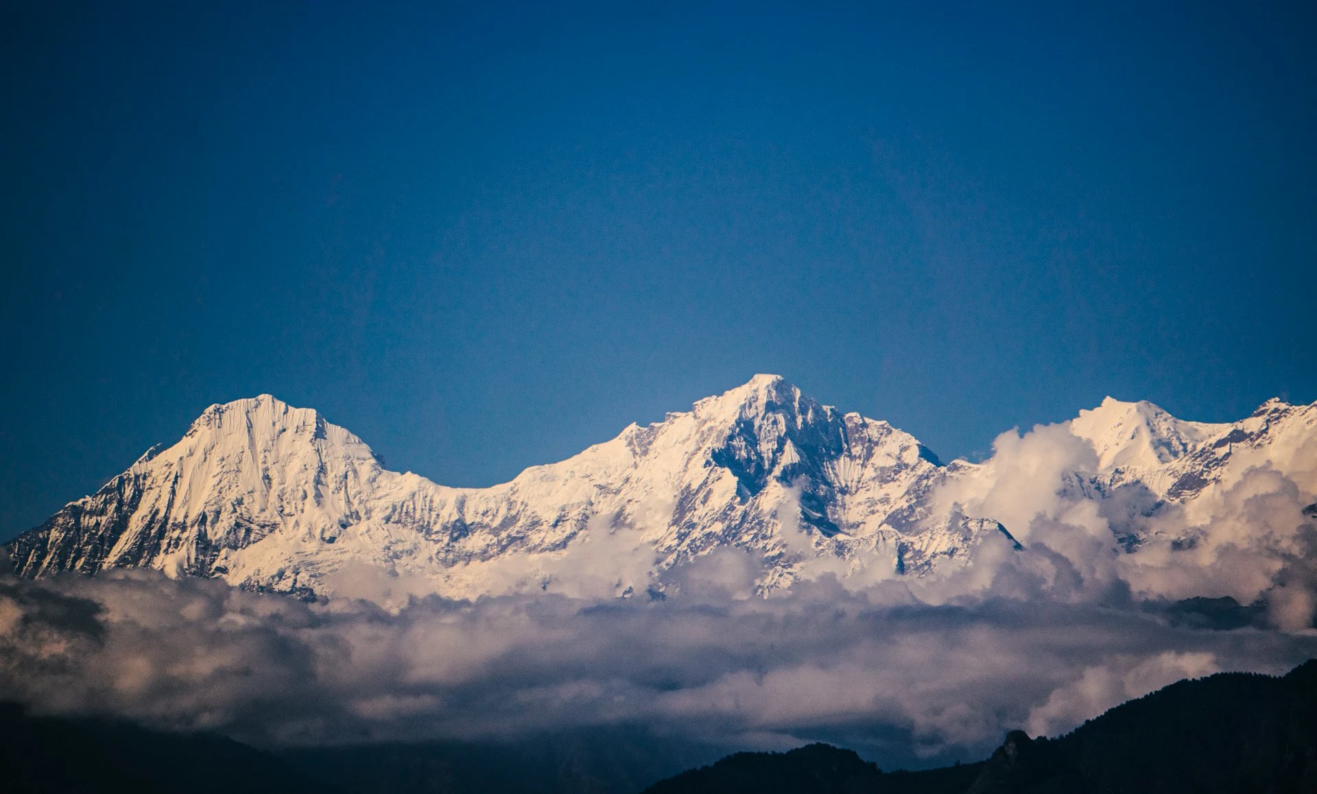 Mardi Himal Trek with guide